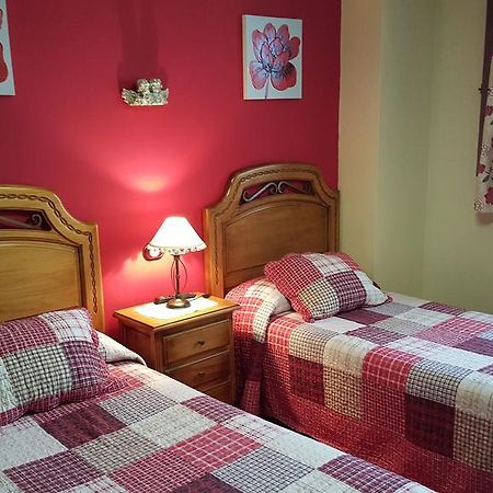 Apartamentos Rurales Tauro Cabezuela Del Valle Eksteriør bilde