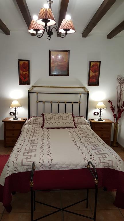 Apartamentos Rurales Tauro Cabezuela Del Valle Eksteriør bilde