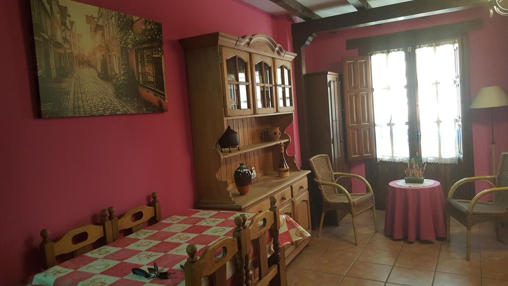 Apartamentos Rurales Tauro Cabezuela Del Valle Eksteriør bilde