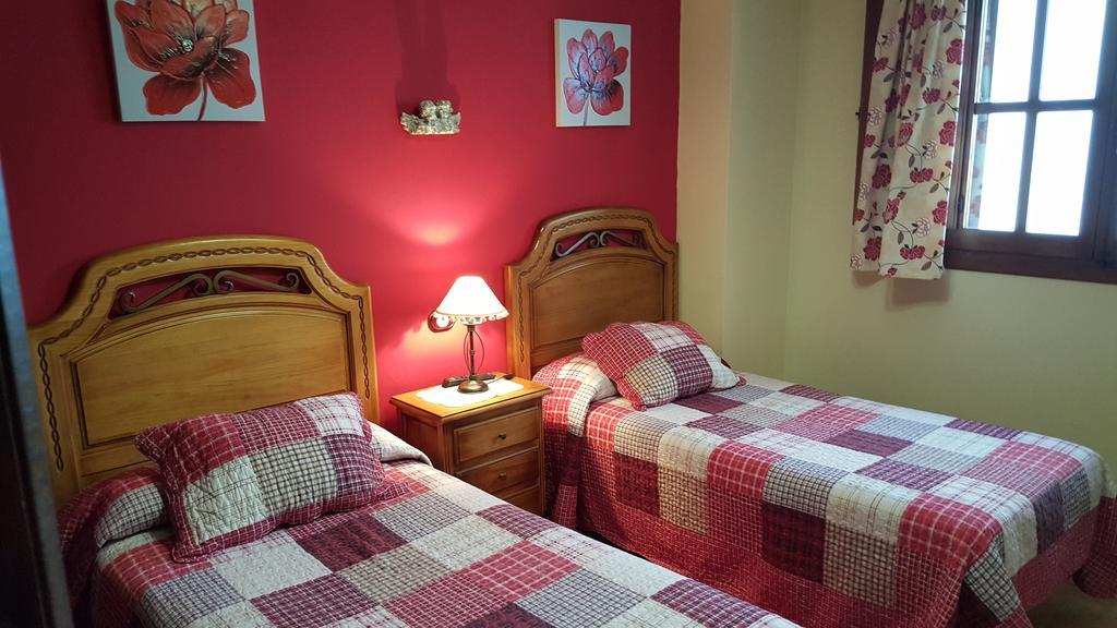 Apartamentos Rurales Tauro Cabezuela Del Valle Eksteriør bilde